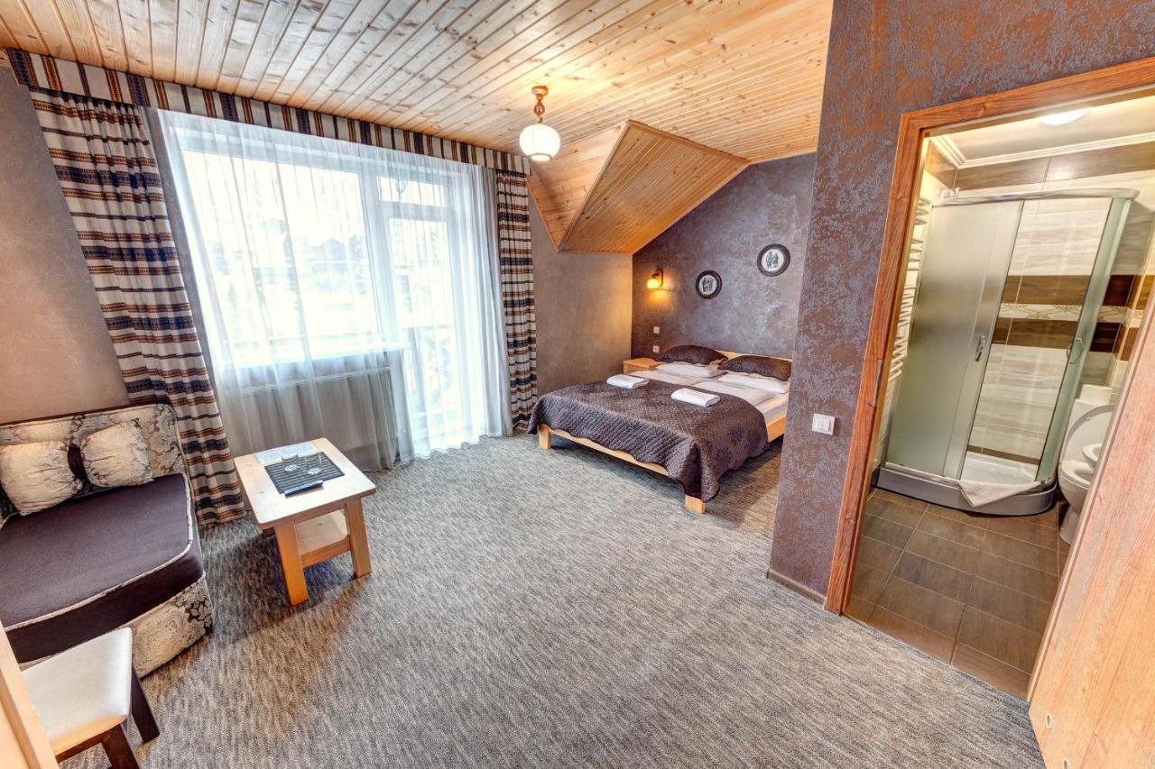 Hotel Gutsulia บูโคเวล ภายนอก รูปภาพ